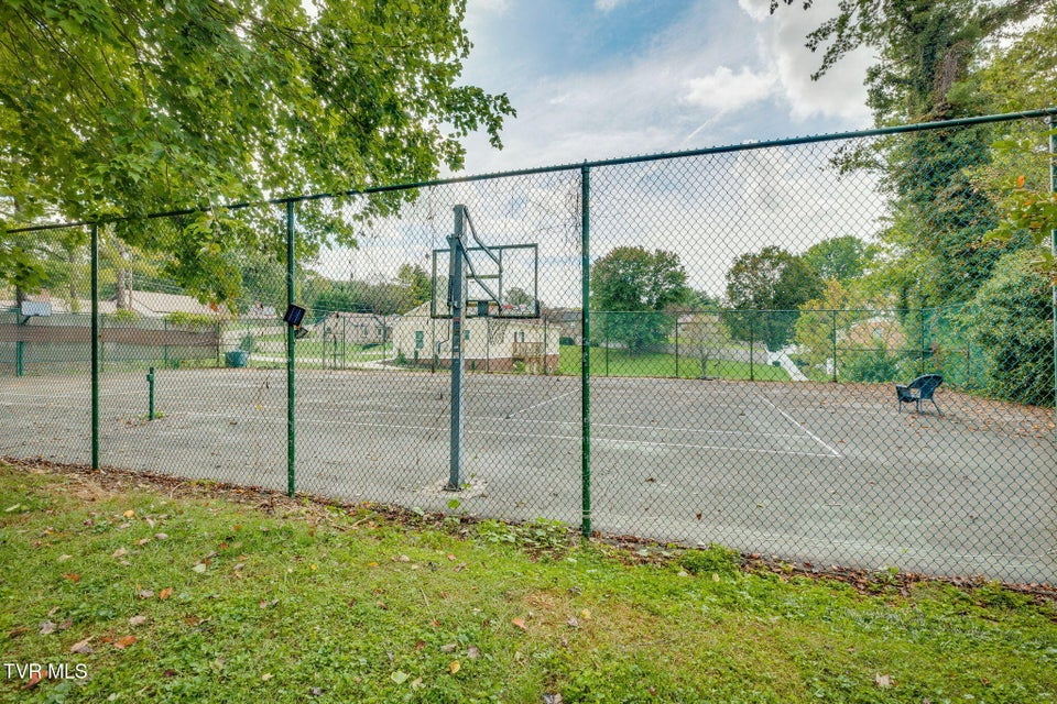 Photo #35: 1201 Meadow Lane