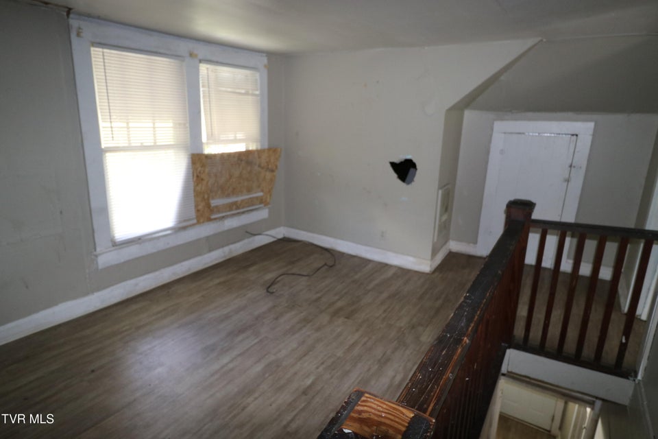 Photo #15: 526 Dale Street