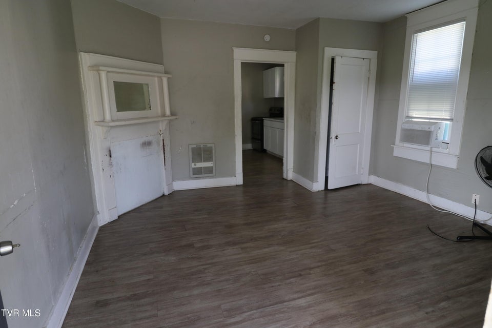 Photo #2: 526 Dale Street