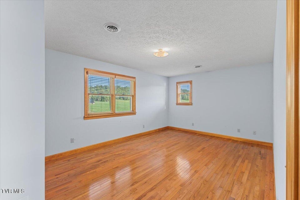 Photo #31: 963 Main Street