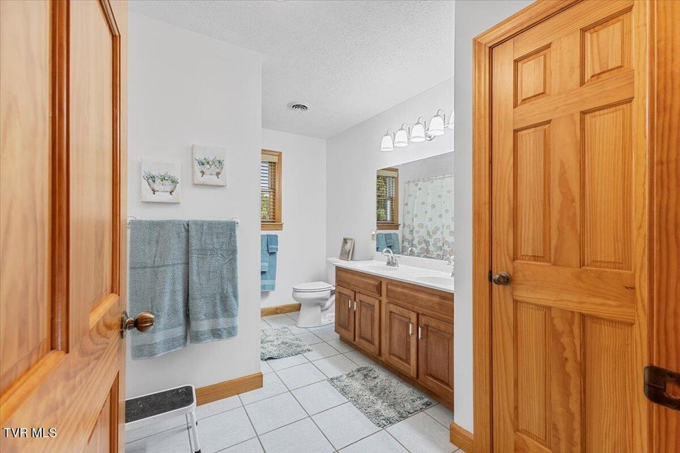 Photo #34: 963 Main Street