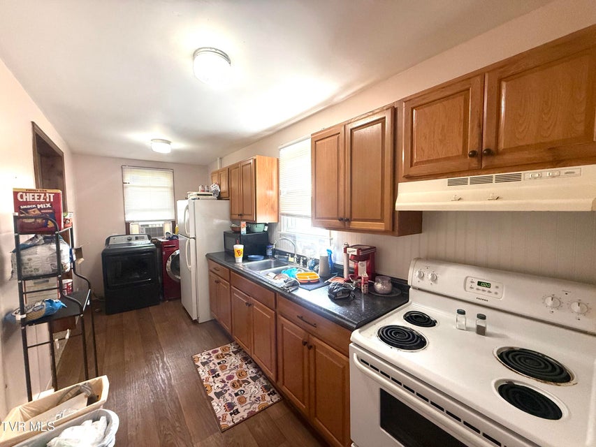 Photo #5: 607 Watauga Avenue