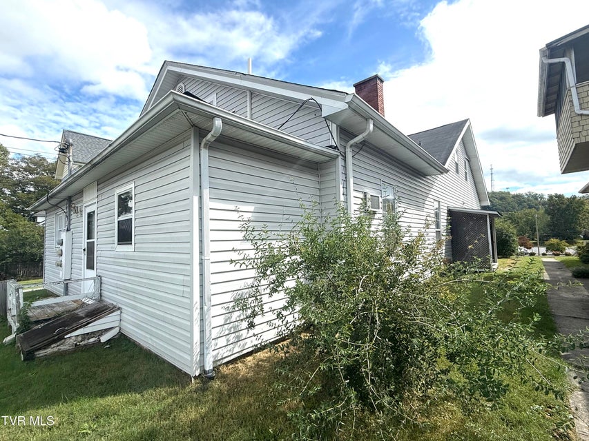 Photo #10: 607 Watauga Avenue