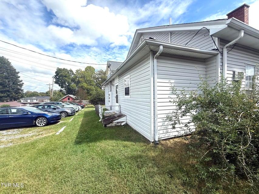 Photo #11: 607 Watauga Avenue