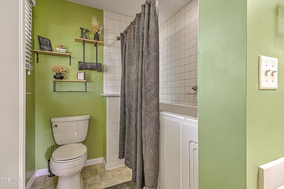 Photo #48: 464 Jonesboro Road