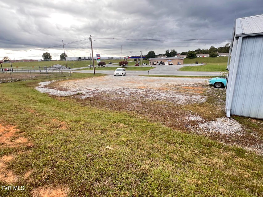 Photo #33: 1930 Snapps Ferry Road