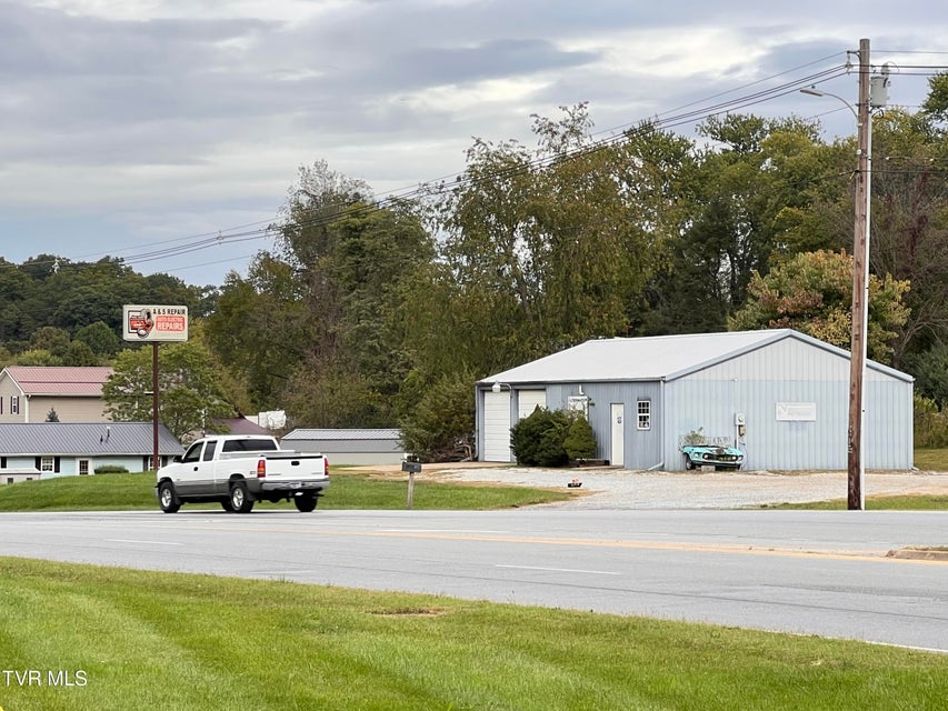 Photo #9: 1930 Snapps Ferry Road