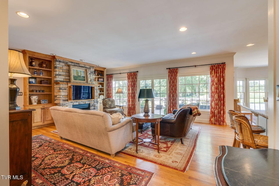 Photo #10: 15085 Washington Way