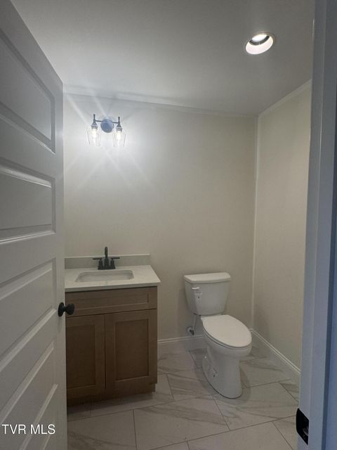 Photo #7: 224 Dry Kiln Court