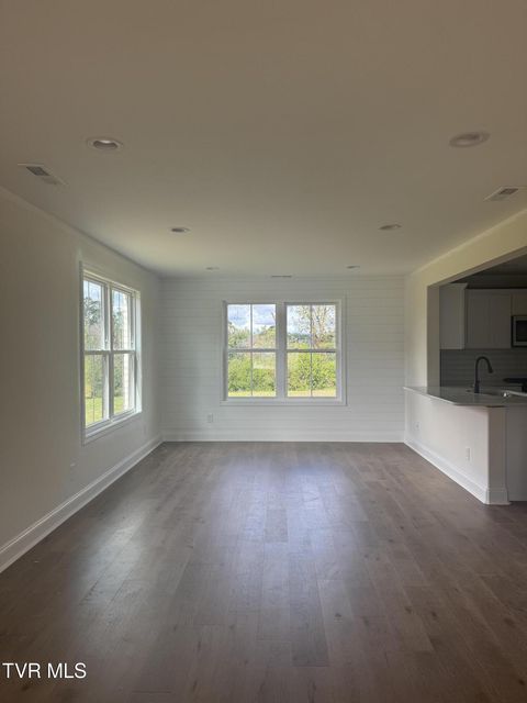 Photo #3: 224 Dry Kiln Court