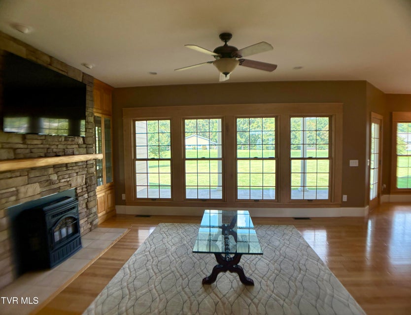 Photo #8: 287 Saylor Hill Road 