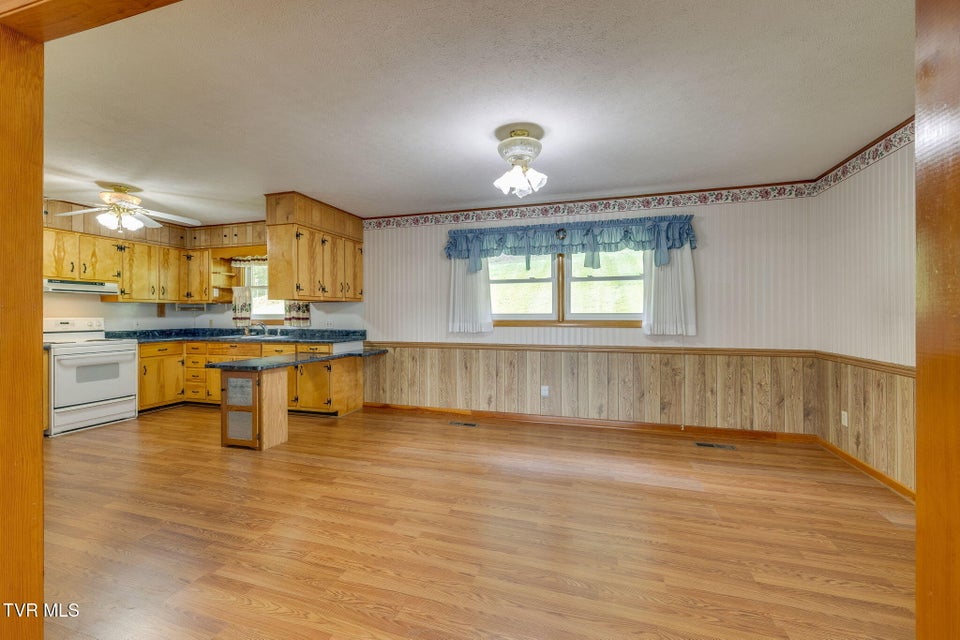 Photo #8: 434 Meadow Lark Street