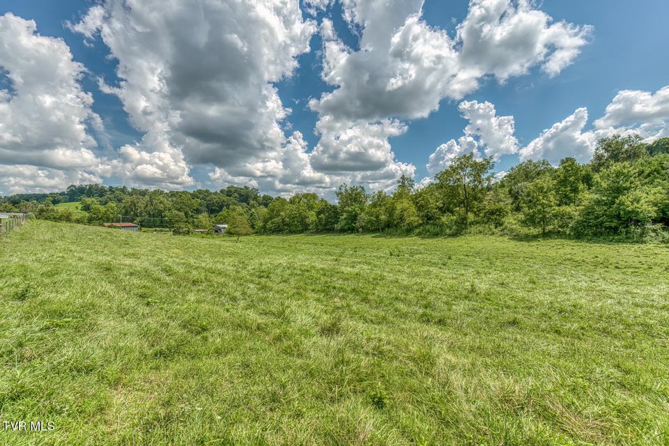 Photo #94: 108 Oak Hill Circle