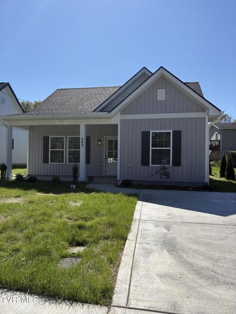 Photo #2: 608 Pine Street