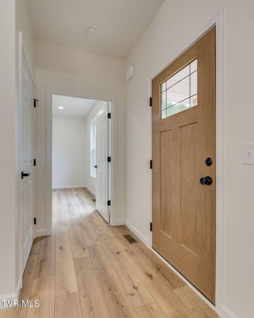 Photo #13: 905 Fairlane Drive