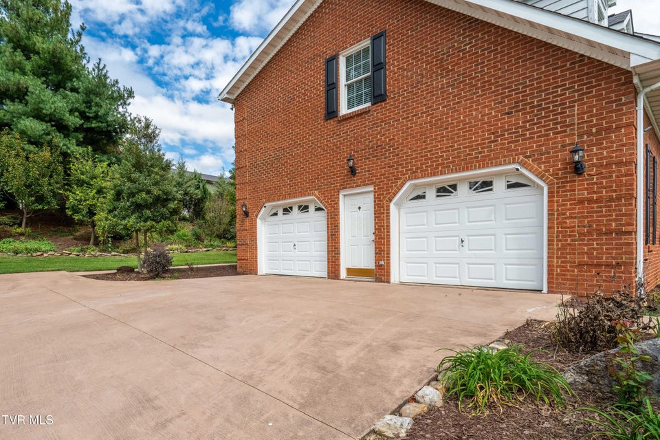 Photo #53: 168 Laurel Ridge Drive