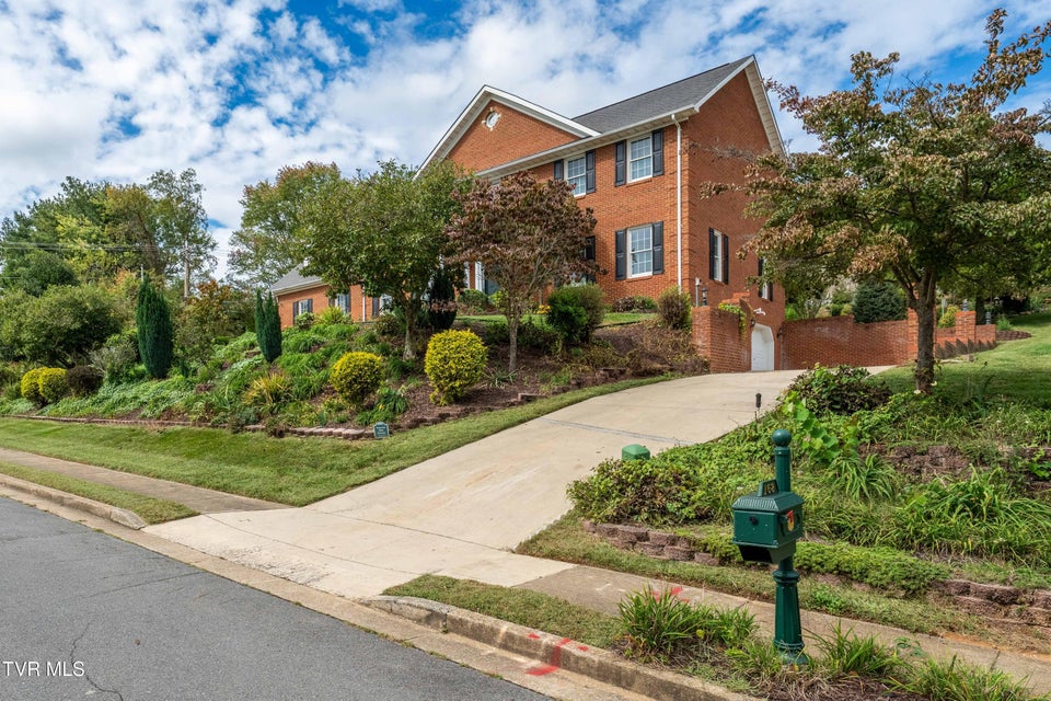 Photo #66: 168 Laurel Ridge Drive