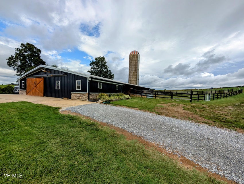 Photo #19: 780 Bright Hope Road