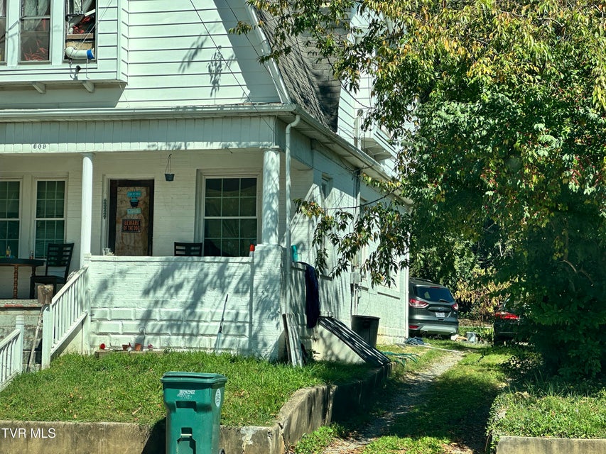 Photo #4: 1180 Mary Street