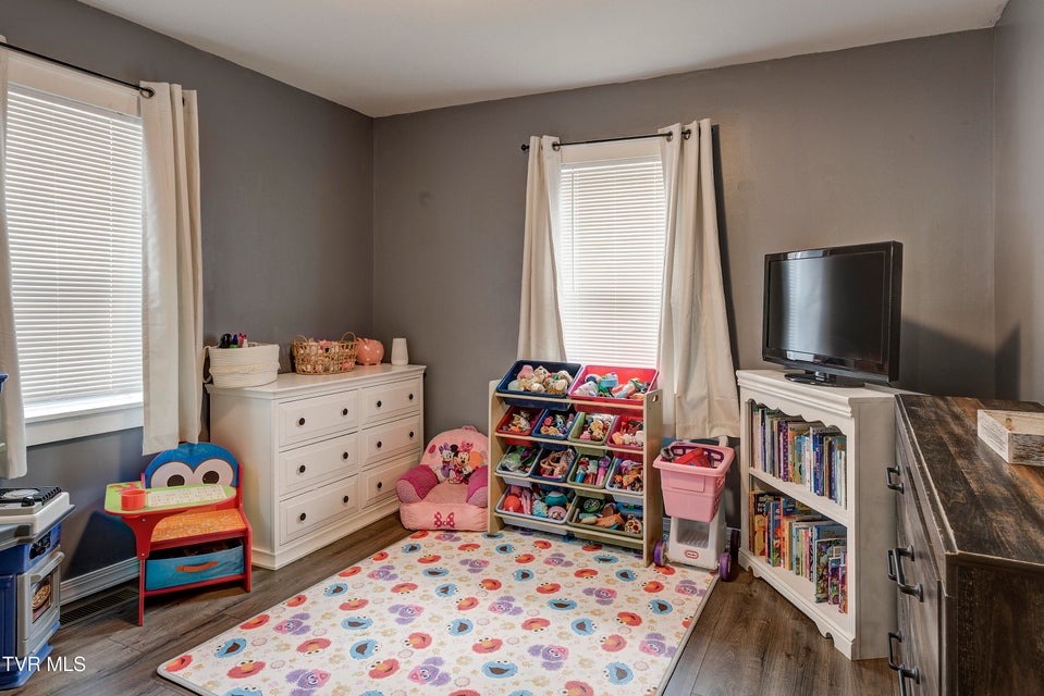 Photo #16: 809 Birch Street