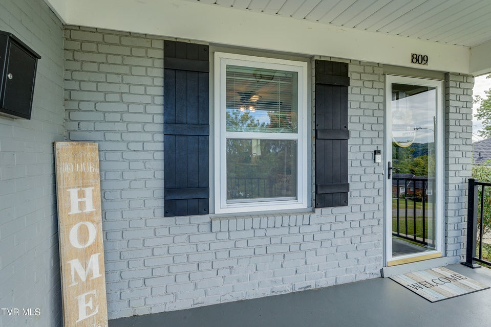 Photo #6: 809 Birch Street