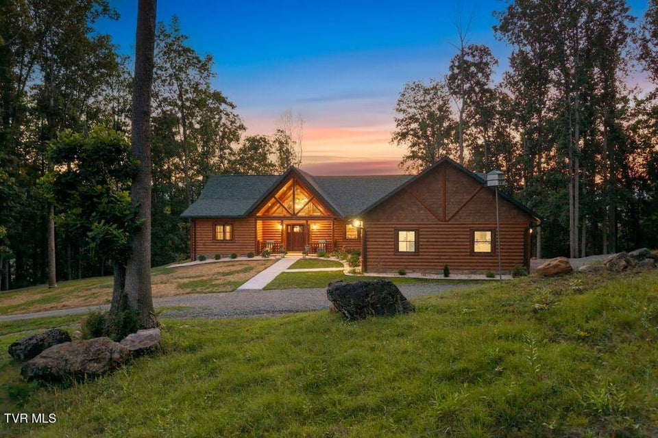 Photo #4: 139 Lakeridge Lane