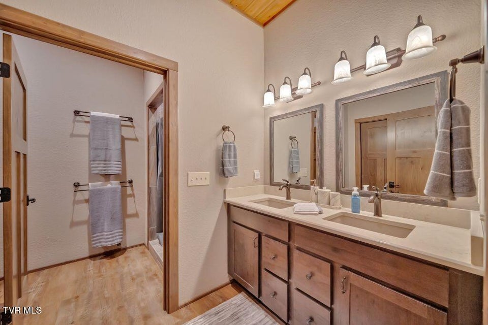 Photo #34: 139 Lakeridge Lane