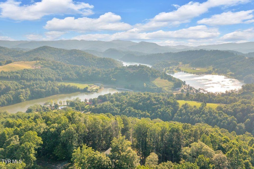 Photo #51: 139 Lakeridge Lane