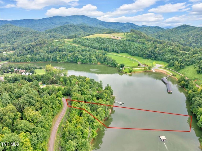 Photo #3: 139 Lakeridge Lane