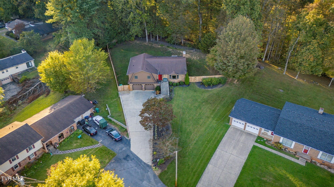 Photo #36: 136 Manchester Place