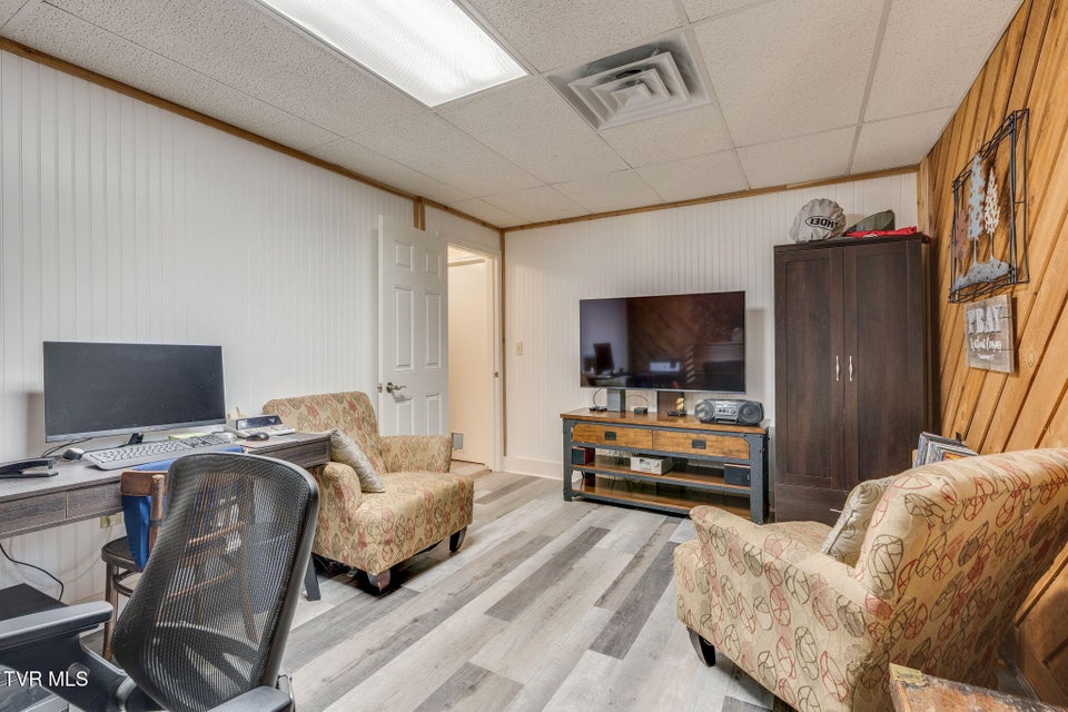 Photo #28: 136 Manchester Place