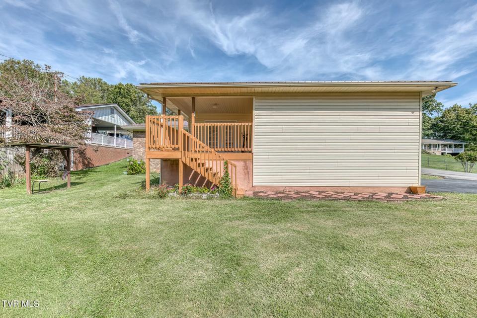 Photo #6: 2001 Sand Street