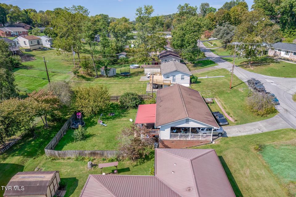 Photo #10: 2001 Sand Street