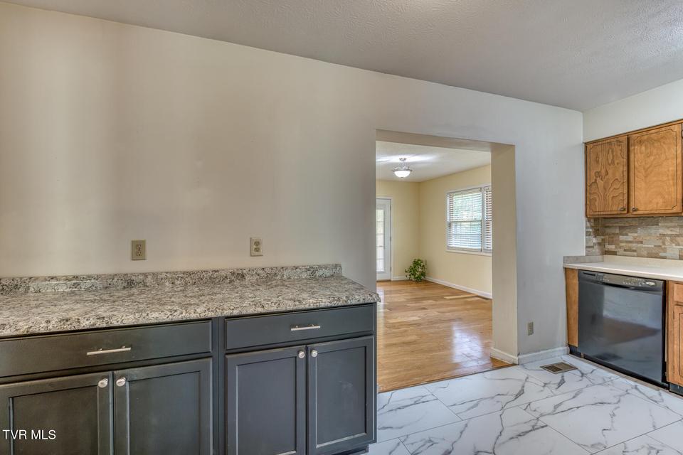 Photo #16: 2001 Sand Street