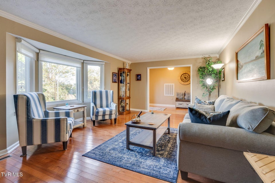 Photo #7: 136 Manchester Place