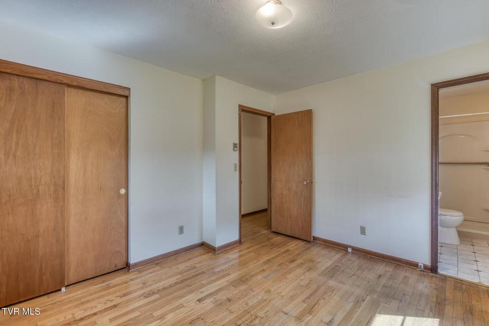 Photo #23: 2001 Sand Street