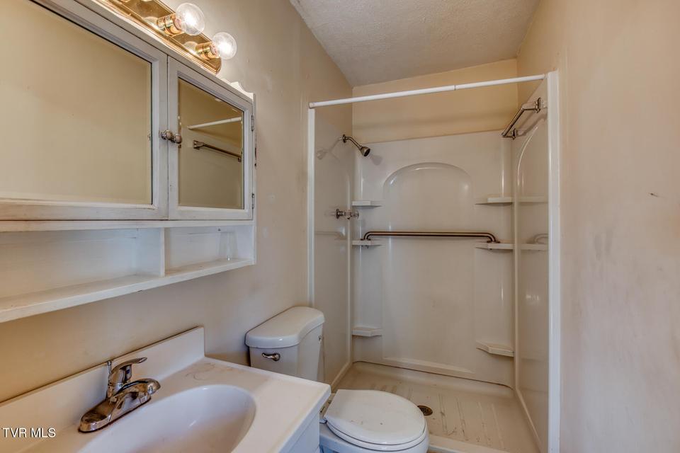 Photo #24: 2001 Sand Street