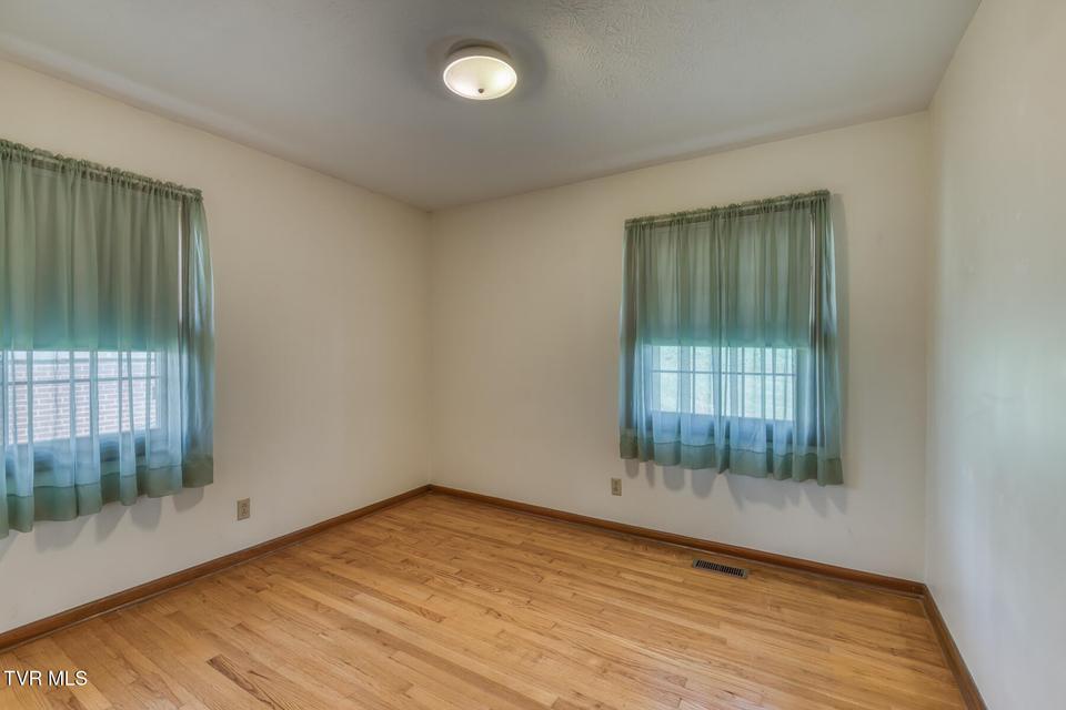 Photo #27: 2001 Sand Street