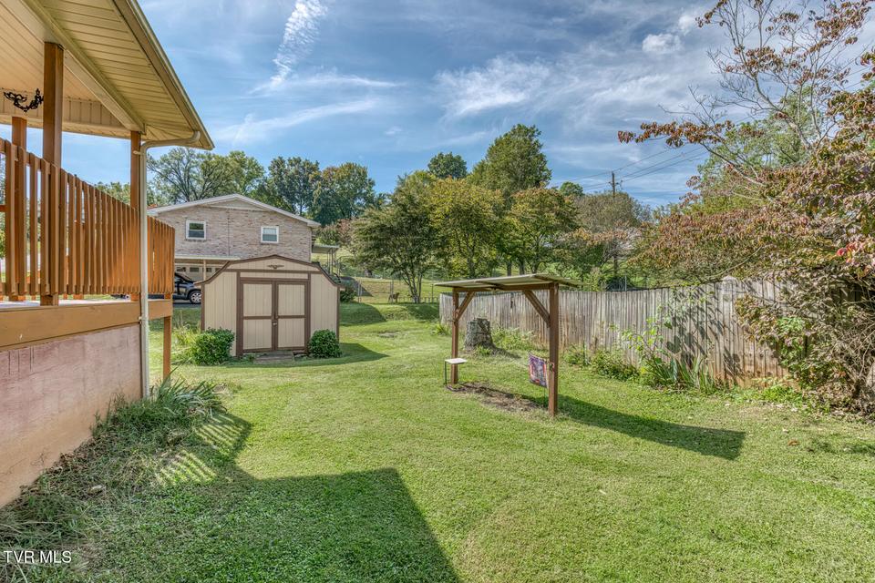 Photo #34: 2001 Sand Street