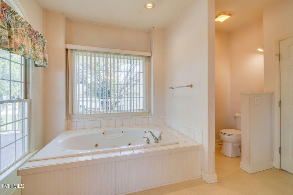 Photo #28: 113 Wedgewood Circle