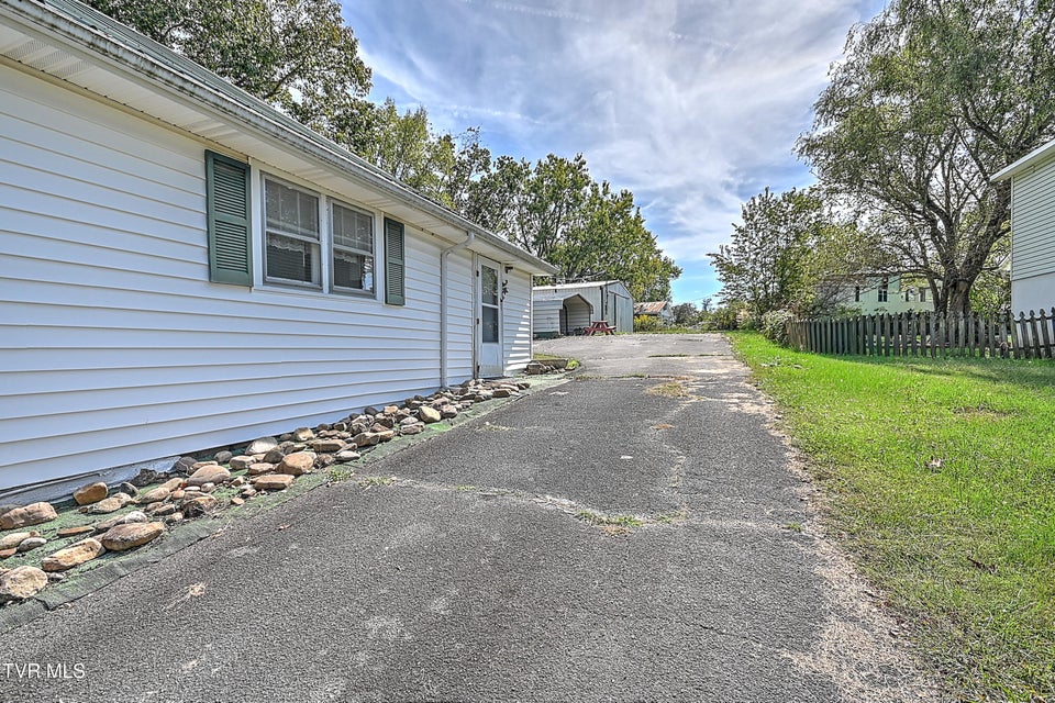 Photo #26: 525 Shakesville Rd Road