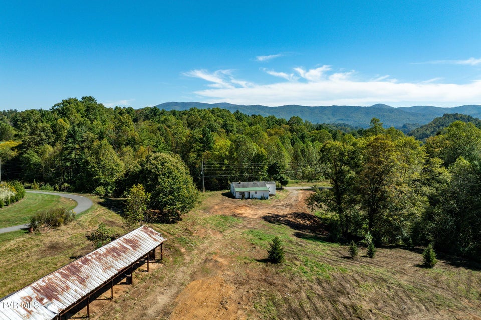 Photo #21: 1311 Deer Run Road