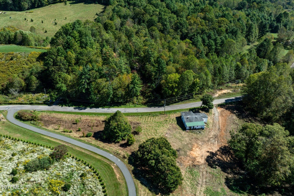 Photo #23: 1311 Deer Run Road