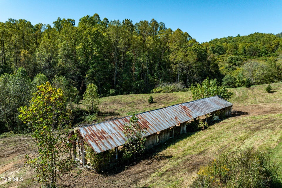 Photo #24: 1311 Deer Run Road