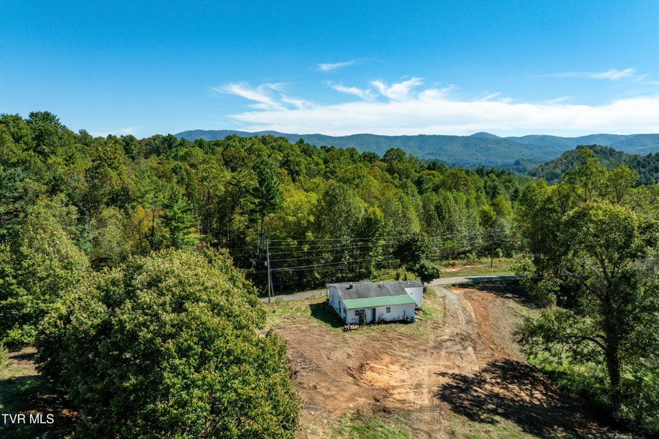 Photo #25: 1311 Deer Run Road