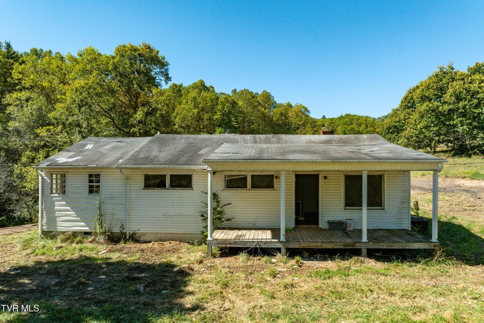 Photo #28: 1311 Deer Run Road