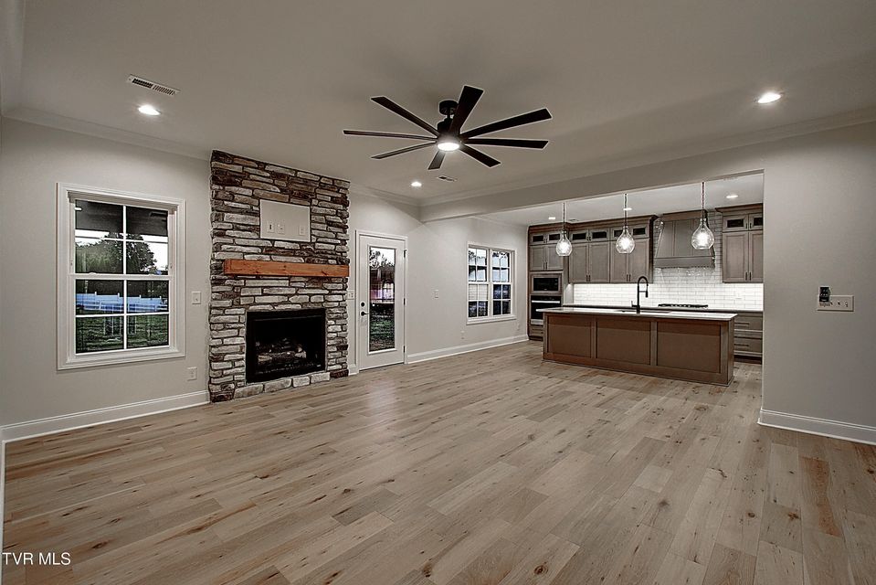 Photo #8: 14 Glaze Farm Way
