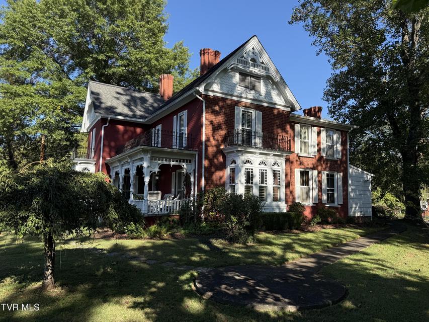 Photo #3: 1906 G Street