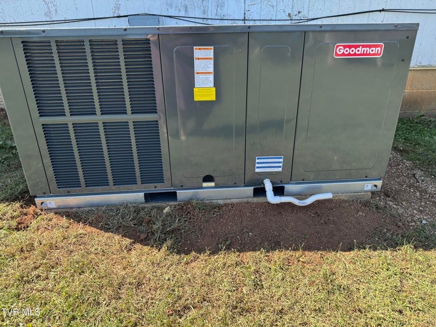 Photo #27: 1598 Hickory Flats Road