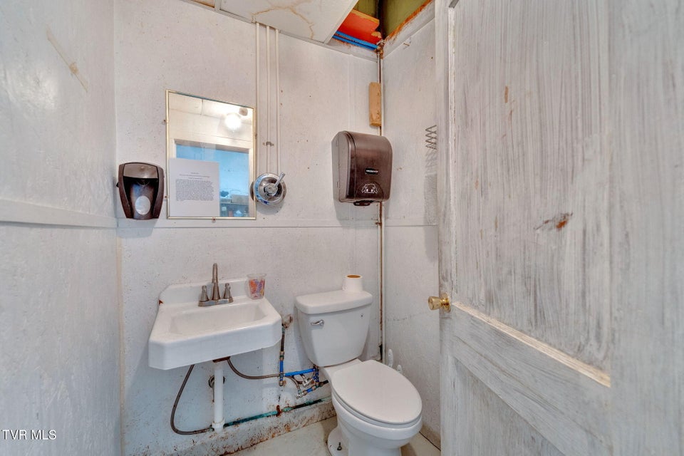 Photo #12: 343 Sullivan Street